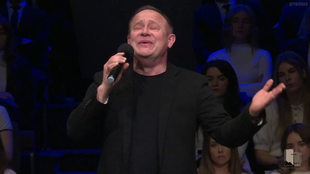 Я рано утром просыпаюсь с молитвой  мирной на устах.  Виктор Шатецкий.