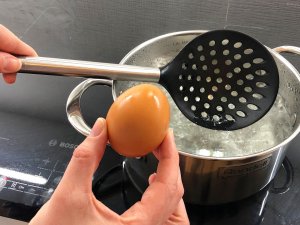 Как приготовить ЯЙЦО ПАШОТ?! Получится у ВСЕХ!!! БЕЗ УКСУСА И ВОРОНКИ!