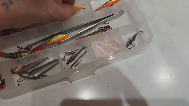 ЧТО НУЖНО БРАТЬ С СОБОЙ НА РЫБАЛКУ! смотреть онлайн