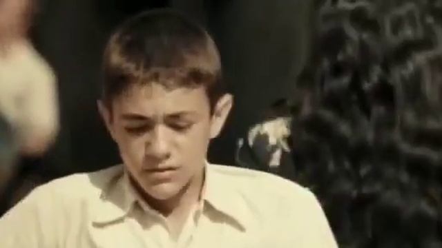 Ходят слухи во дворе ("Malena"-Monica Bellucci) смотреть онлайн