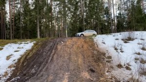 Mercedes ML vs Audi Q7 off-road