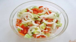 Цыпленок в рукаве с овощами