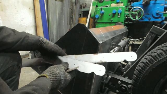 #82 Самодельный МИНИ ТРАКТОР погрузчик / Как Сделать Челюстной Ковш смотреть онлайн