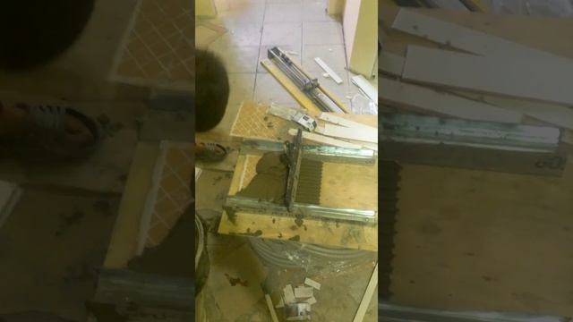 Быстро клеим плитку на стены. смотреть онлайн