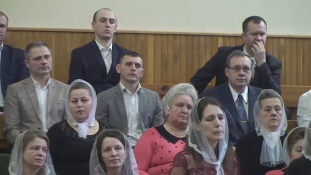 "Рождество на пороге к нам гостем желанным стучится"/Каждый год я жду Рождества/ - пісня