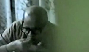 Тайное видео с Бабой. Шри Шри Анандамурти.  Тарака Брахма кушает