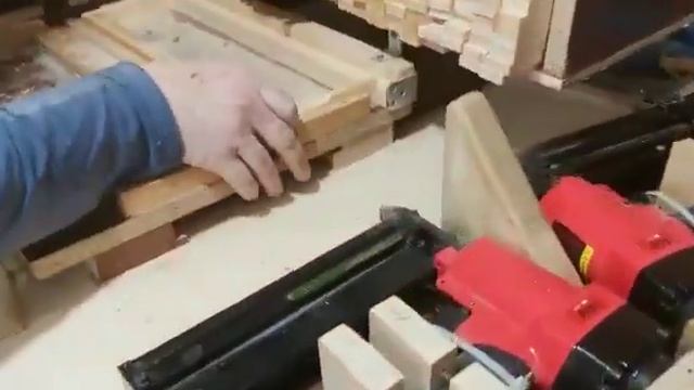Сборка рамок станок для сколачивания рамок для улья своими руками смотреть онлайн