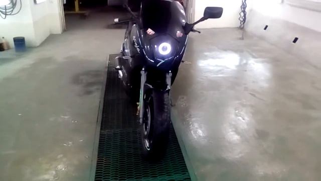 KAWASAKI GPX 600 R