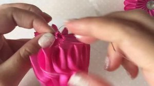 МК Зефирки резинки для волос из атласной ленты // DIY kanzashi tutorial zefir