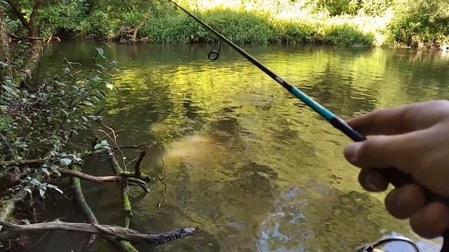 Мощная щучка!) Рыбалка на речке. смотреть онлайн