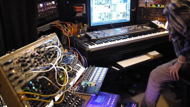 Vult Giveaway Chuck Kentis Live Synth Jam смотреть онлайн