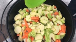 Соус  из рёбрышек с картошкой и овощами (ENG) Pork rib sauce with potatoes