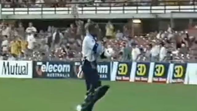 Brian Lara dismissed by Girl