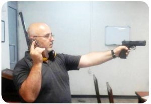 Боевая стрельба из пистолета VOMA Двойной выстрел. Разнесенный выстрел. Обратный.mp4