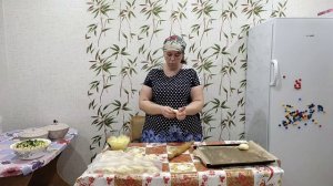 Купили еще цветов и саженцев. Вспахали весь огород. Печем вкусные булочки.