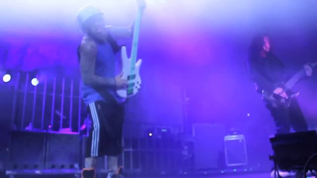 Fieldy from Korn on the Ibanez K5LTDWH bass смотреть онлайн