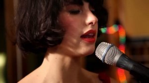 Kimbra - "Settle Down" (Live at Sing Sing Studios)