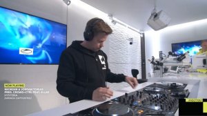 A State of Trance Episode 1067 - Armin van Buuren (@astateoftrance)