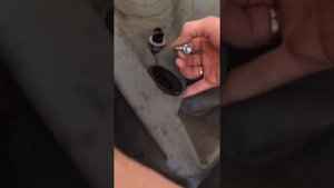 Как открутить/заменить сломанный клапан на лодке ПВХ. Наверно первое видео на всём ютубе.