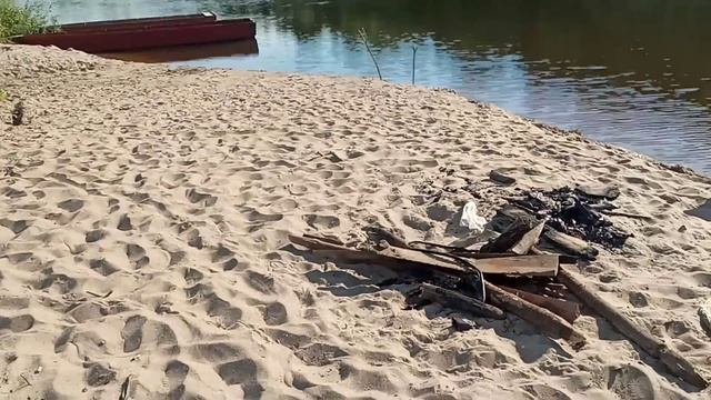 Жизнь в Деревне. Новости с реки, сходил на пляж.