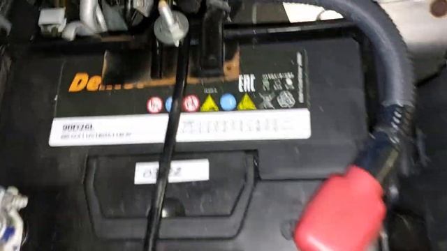 митсубиси пождеро спорт 3 ...аккумулятор.  замена .
