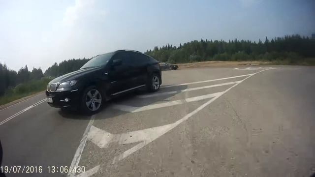 Не пропустил на X6,но извинился смотреть онлайн