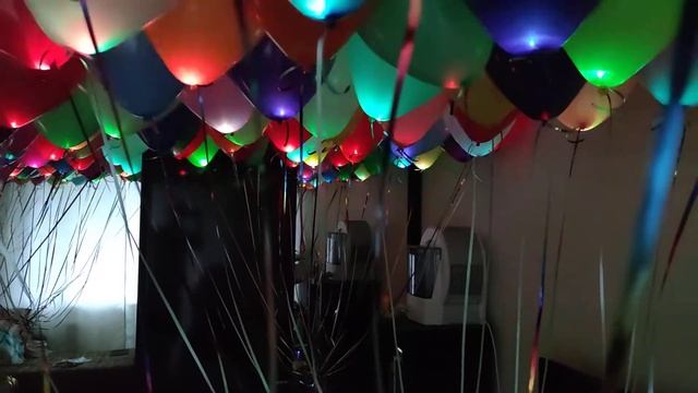 Мигающие светящиеся шарик смотреть онлайн