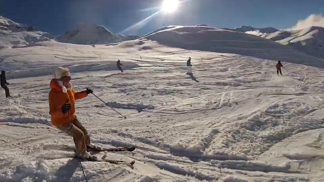 2014 01 05 GOPR0001 Спуск Валя с кувырком, Таня, Наташа, Красный Пик   ЛезАрк2000 смотреть онлайн