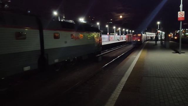 Подача Электровоза ЧС7 - 097 под пассажирский поезд смотреть онлайн