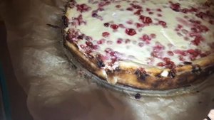 Запеканка творожная с брусникой. #запеканка #творожная#с брусникой#