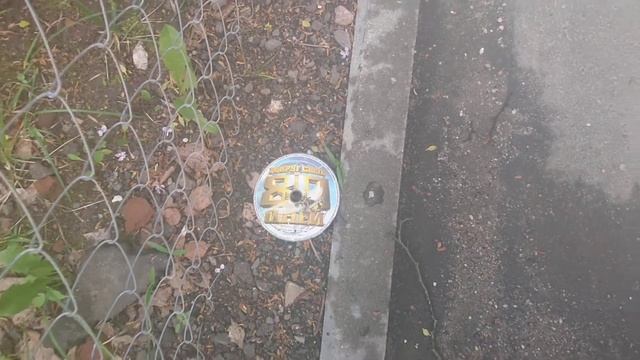 Ушла эпоха DVD дисков! И теперь их выбрасывают, как книги! смотреть онлайн