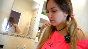 Зелёная кожа челлендж! Мия и история про купание! Опять запачкала всю квартиру! Учим цвета.