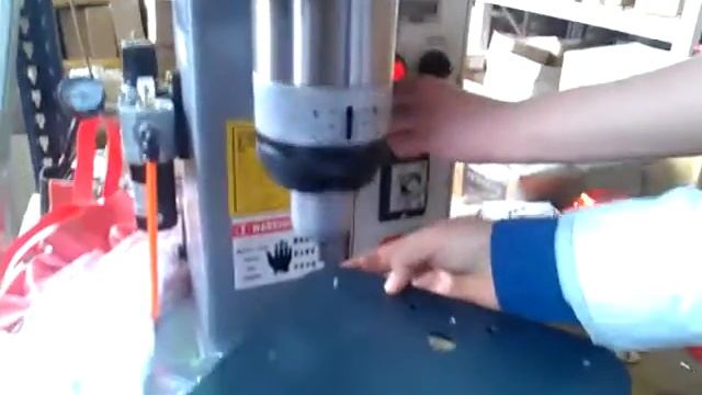 Клепальная машина Z-128 смотреть онлайн