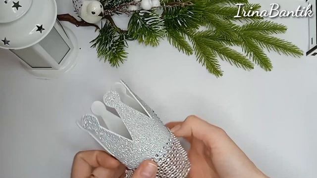 Новогодние короны из глиттерного фоамирана: 3 удивительные идеи