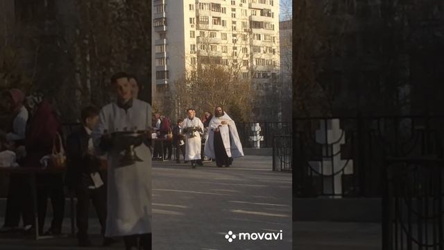 Освятить куличи , яйца , творожную пасху в Храме Святителя Иннокентия митрополита Московского . смотреть онлайн