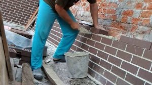 Кладка кирпича на белый шов