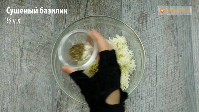 Удивительно вкусный рецепт вегетарианской пиццы с коржом из цветной капусты! | Appetitno.TV