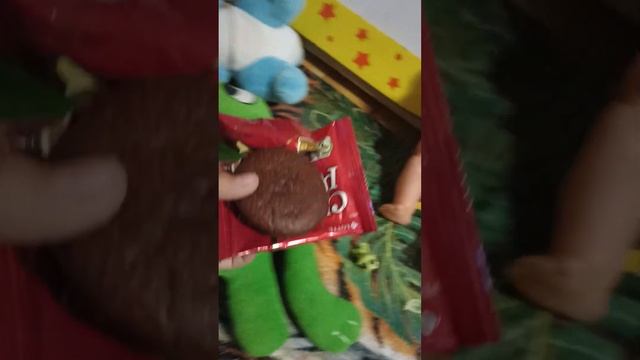 Готовлю еду а малышка играет ? смотреть онлайн