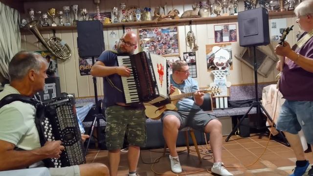 Ansambel Krainerklang смотреть онлайн