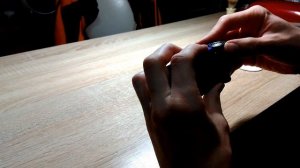 Починить колесо машинки. Сломана часть. Вата