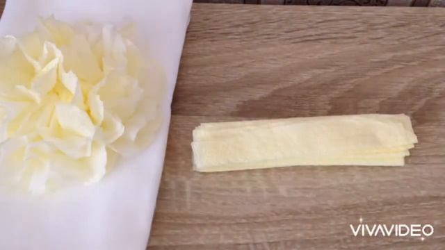 Сложенная салфетка Как красиво сложить салфетки Как сделать цветы из салфеток