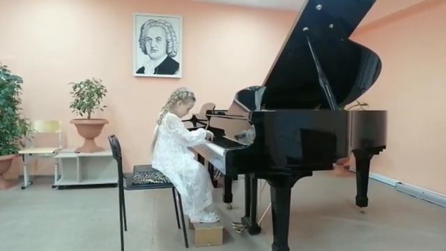 Дж. Томпсон " Танцующий мишка" М. Аарон " Ночные призраки", исп. Быкова Маргарита смотреть онлайн