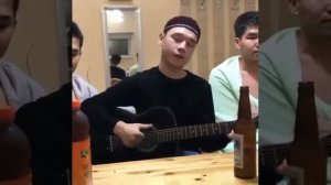 Исполнил на гитаре казахскую песню