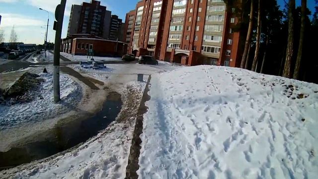 Обычный день человека, который бегает смотреть онлайн