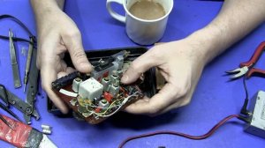 Советский Приемник КВАРЦ 408. Ремонт. Слушаем Японию и Китай