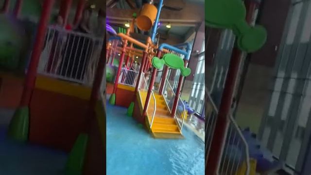 Уфимский аквапарк ? кусочек лета круглый год ? #уфа #планета #аквапарк смотреть онлайн