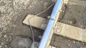 Визуальный осмотр участка пути на деревянных шпалах