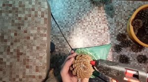 Ёлка из шишек мастер-класс