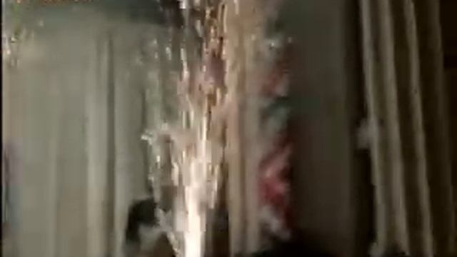 Фонтаны холодного огня и огнепад. Можно и в помещении