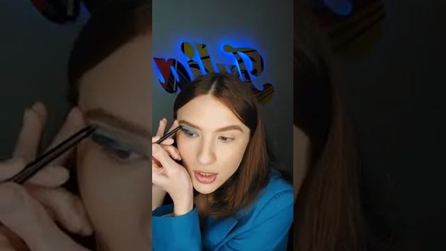 Интересные стрелки карандашами- лайнерами Эйвон смотреть онлайн